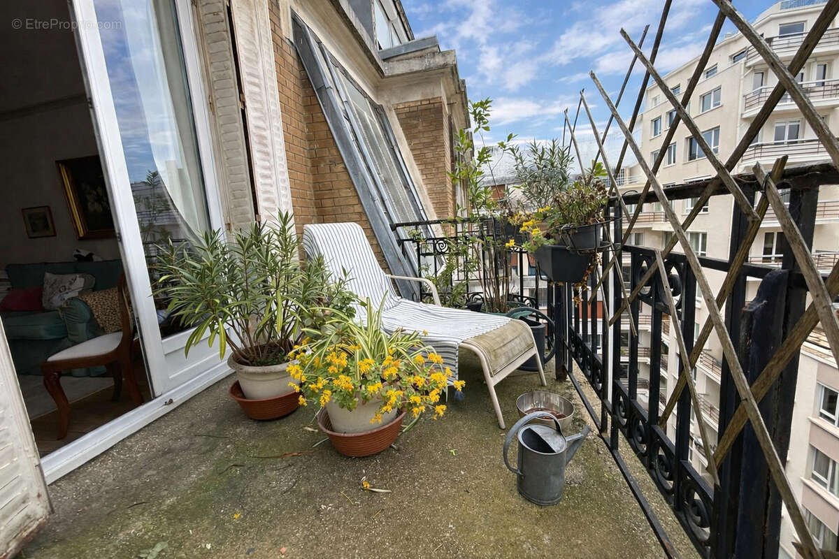 Appartement à PARIS-17E