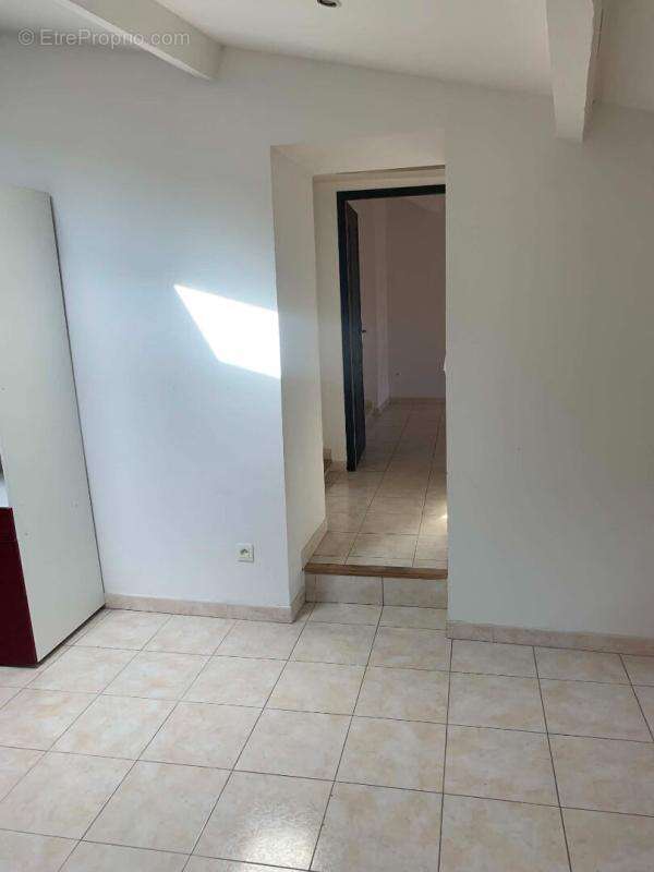 Appartement à TOURVES