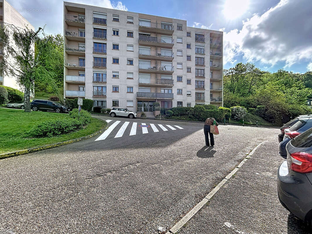 Appartement à DEVILLE-LES-ROUEN