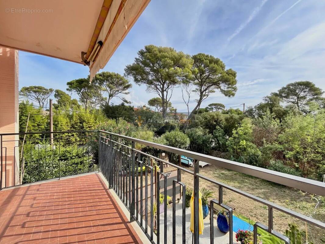 Appartement à FREJUS