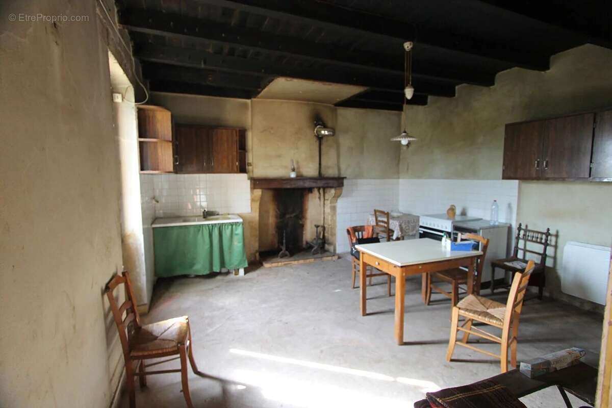 Maison à SAINT-AUBIN-DE-LANQUAIS