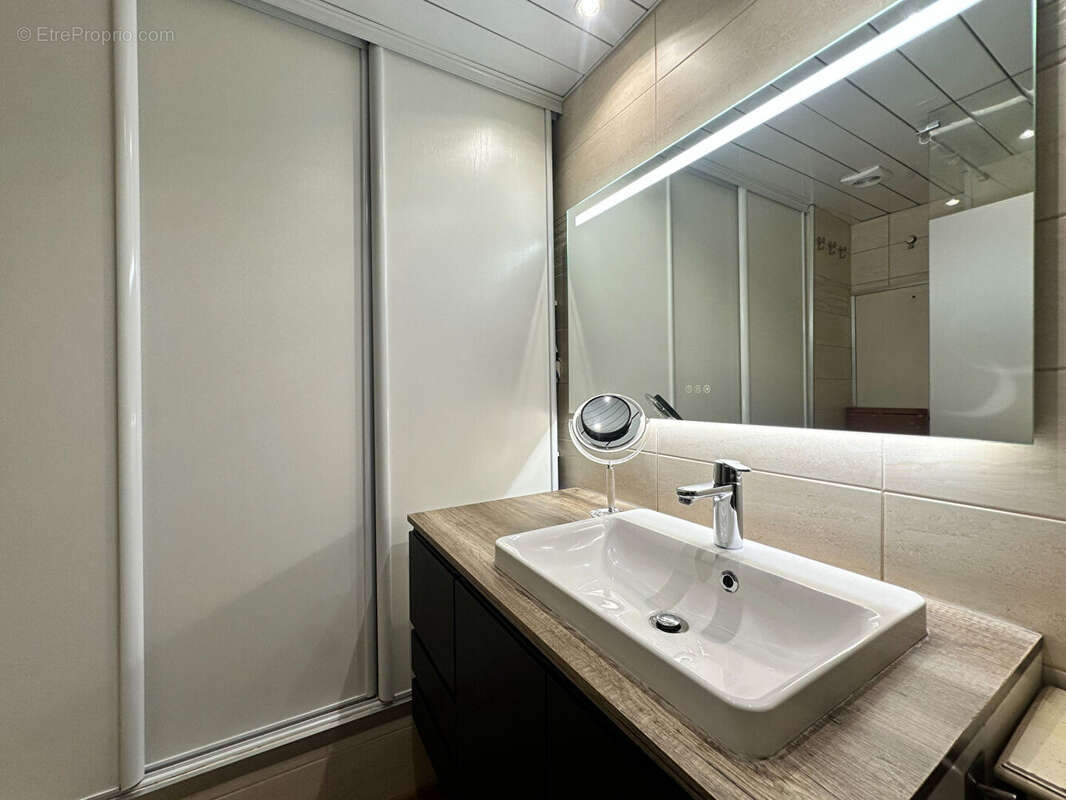 Appartement à MARSEILLE-7E