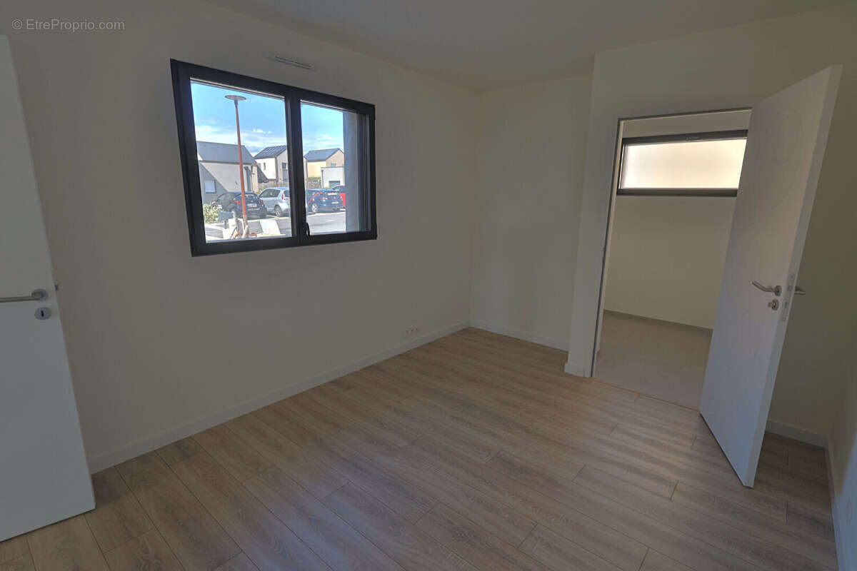 A VENDRE Maison Saint-pere Marc En Poulet 5 pièce(s) 132 m2 - photo 5