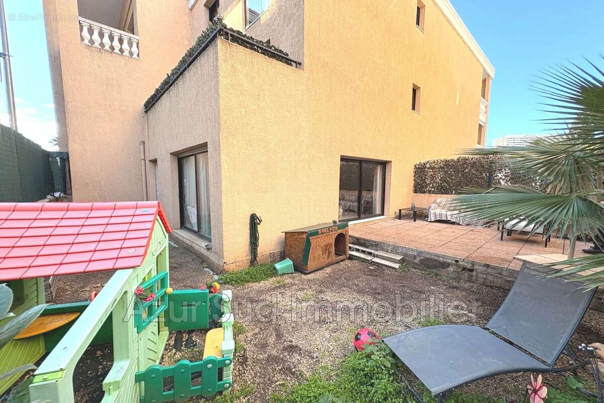 Appartement à LE CANNET