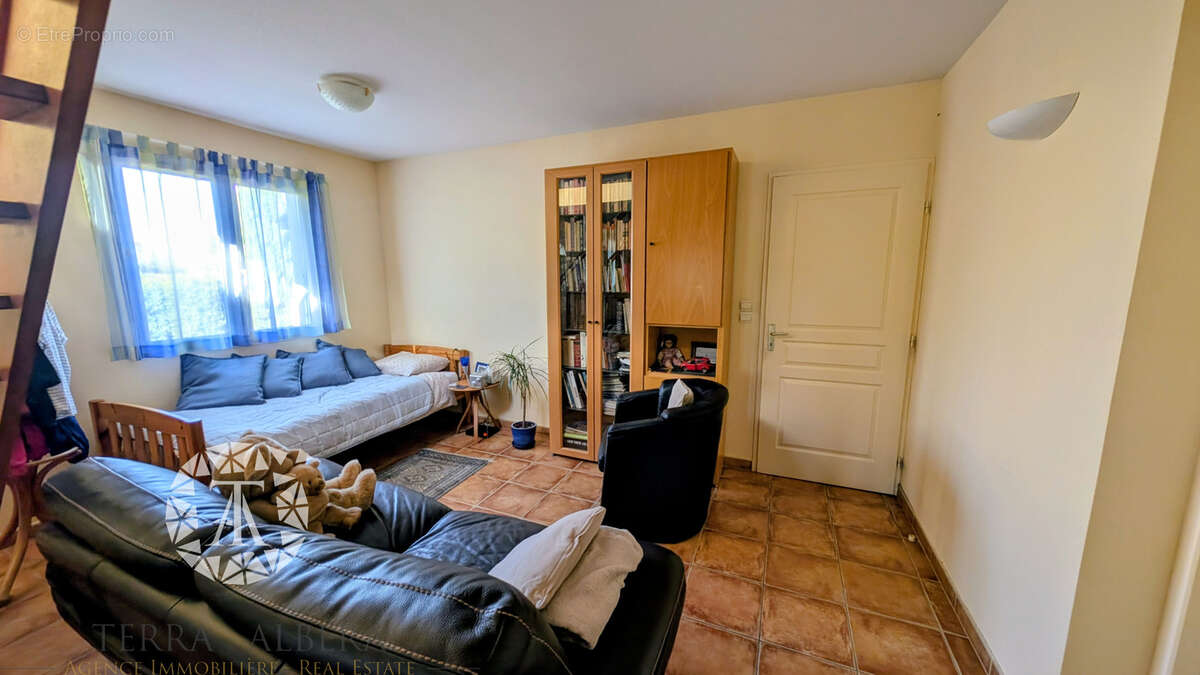 Maison à LAROQUE-DES-ALBERES