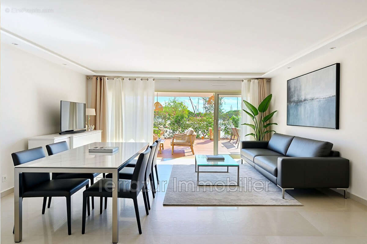 Appartement à VILLENEUVE-LOUBET