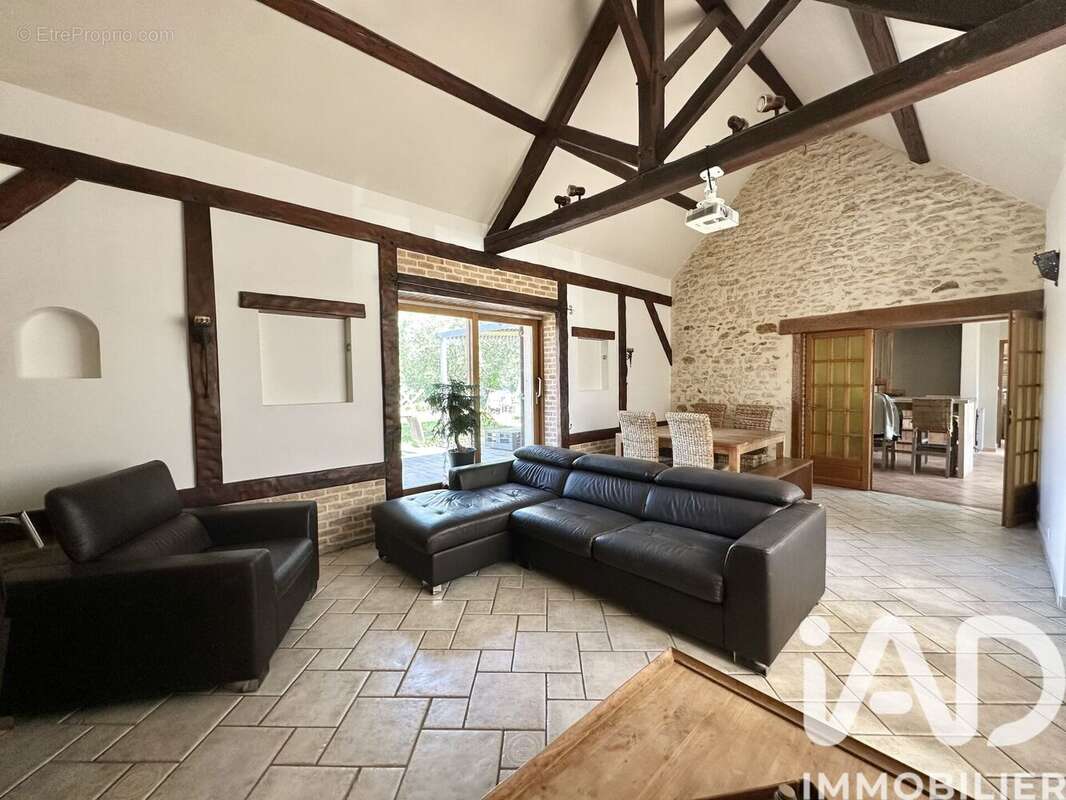 Photo 3 - Maison à EVRY-GREGY-SUR-YERRE