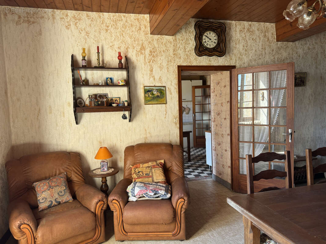 Maison à LORMES