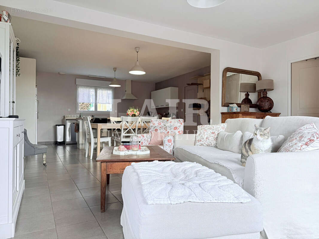 Maison à CONDE-SUR-SARTHE