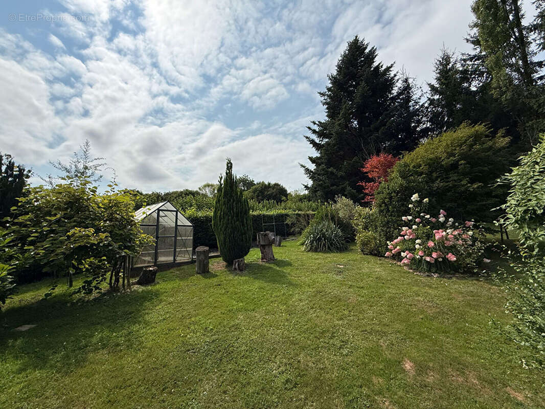 Maison à CHARLEVILLE-MEZIERES