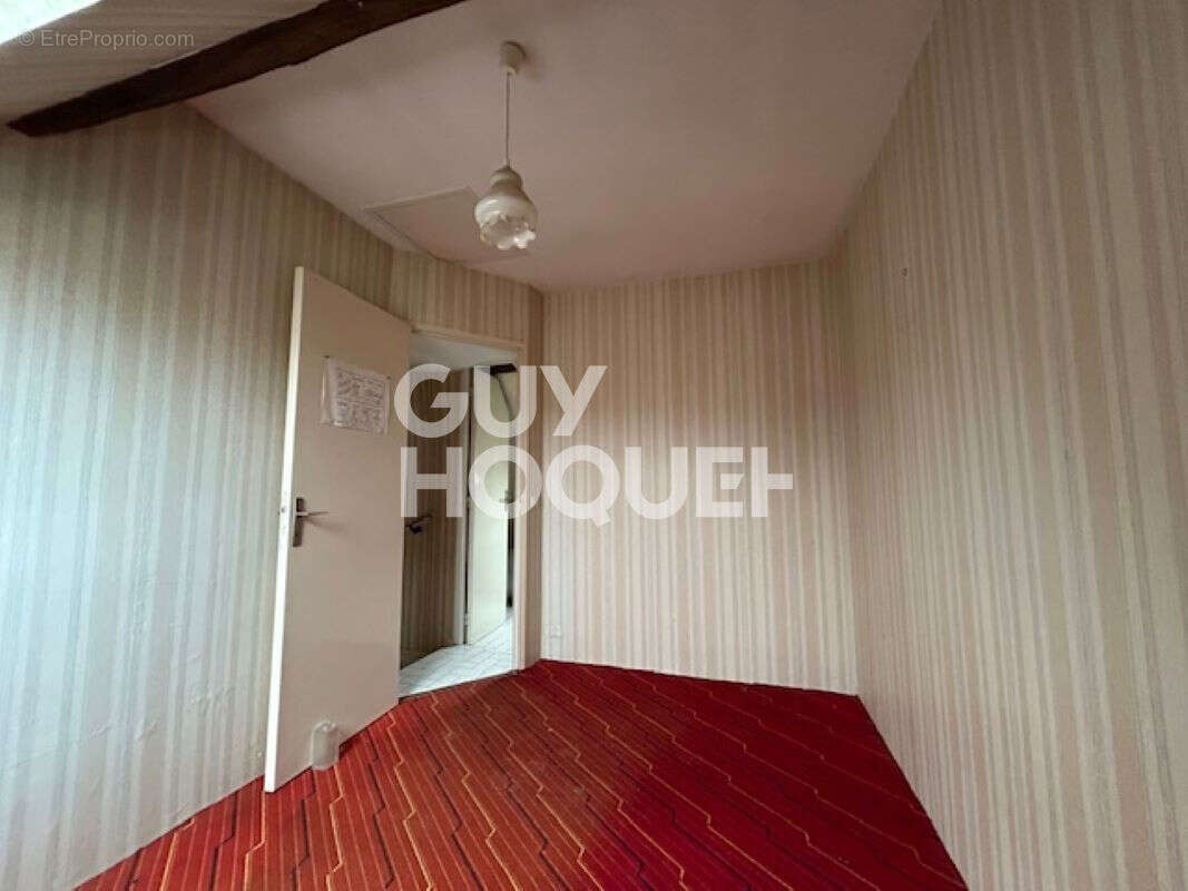 Maison à LACROIX-SAINT-OUEN