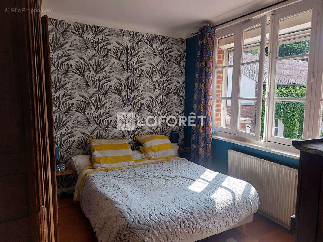 Maison à QUOEUX-HAUT-MAINIL