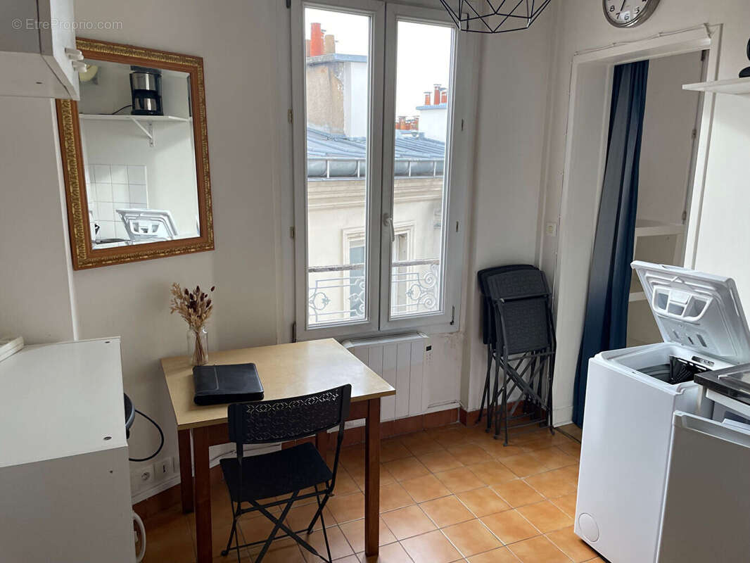 Appartement à PARIS-10E