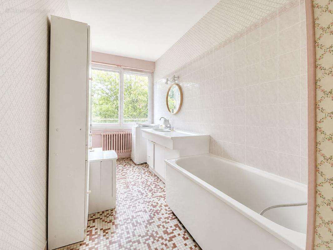 Appartement à CHENOVE