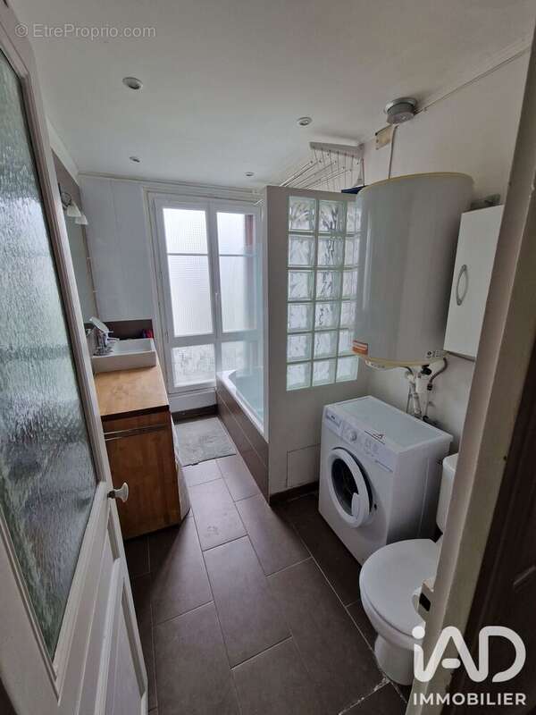 Appartement 68 m² à Paris-15e  - photo 3