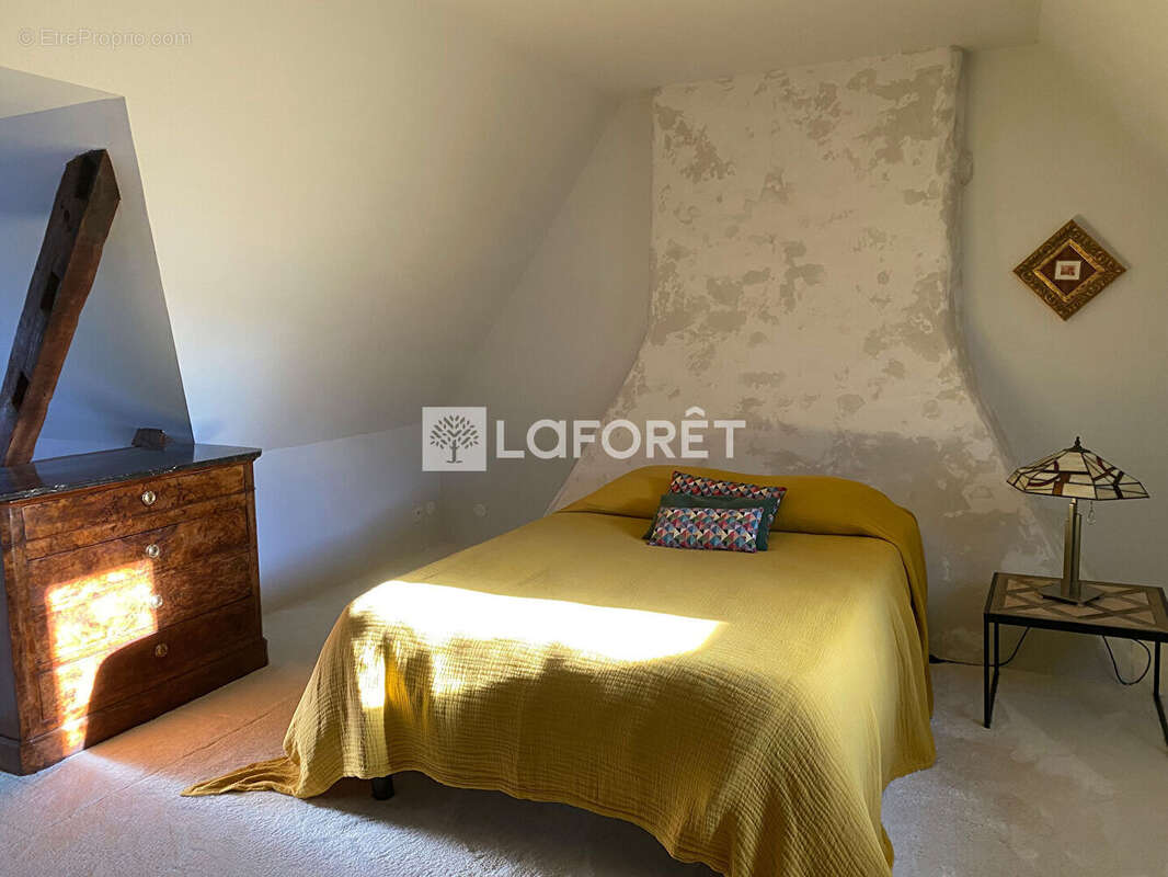 Maison à SAINT-CHRISTOPHE-VALLON