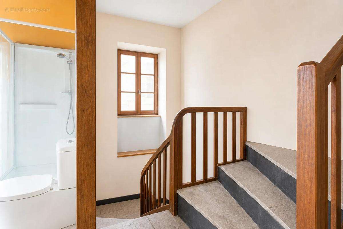 Maison à AUZANCES