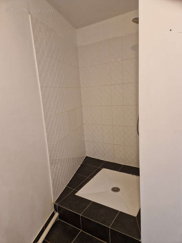 Appartement t2 de 49 m2 en dernier etage persan - photo 6