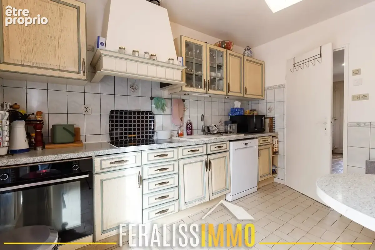 Maison familiale de plain-pied, 4 chambres, jardin plein su - photo 9