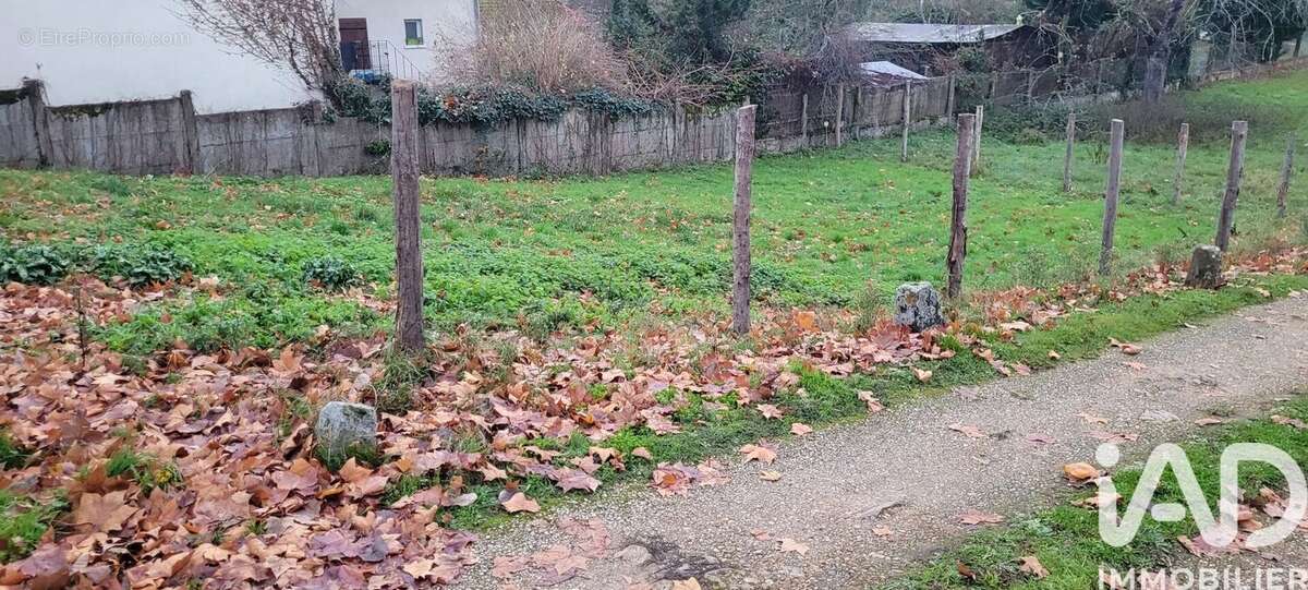 Photo 3 - Terrain à ANGERVILLIERS