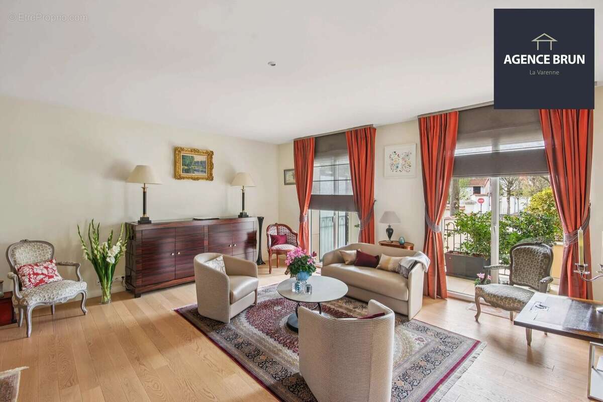 Appartement à SAINT-MAUR-DES-FOSSES