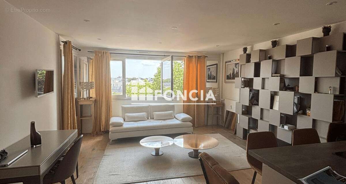 Appartement 2 pièces 44 m² – Hypercentre Évry-Courcouronnes – Proche gare RER C et université – Parking - photo 2