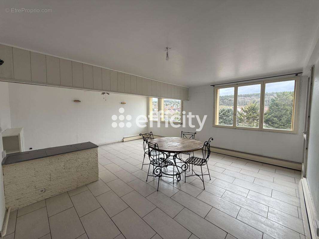 Appartement à CHENOVE