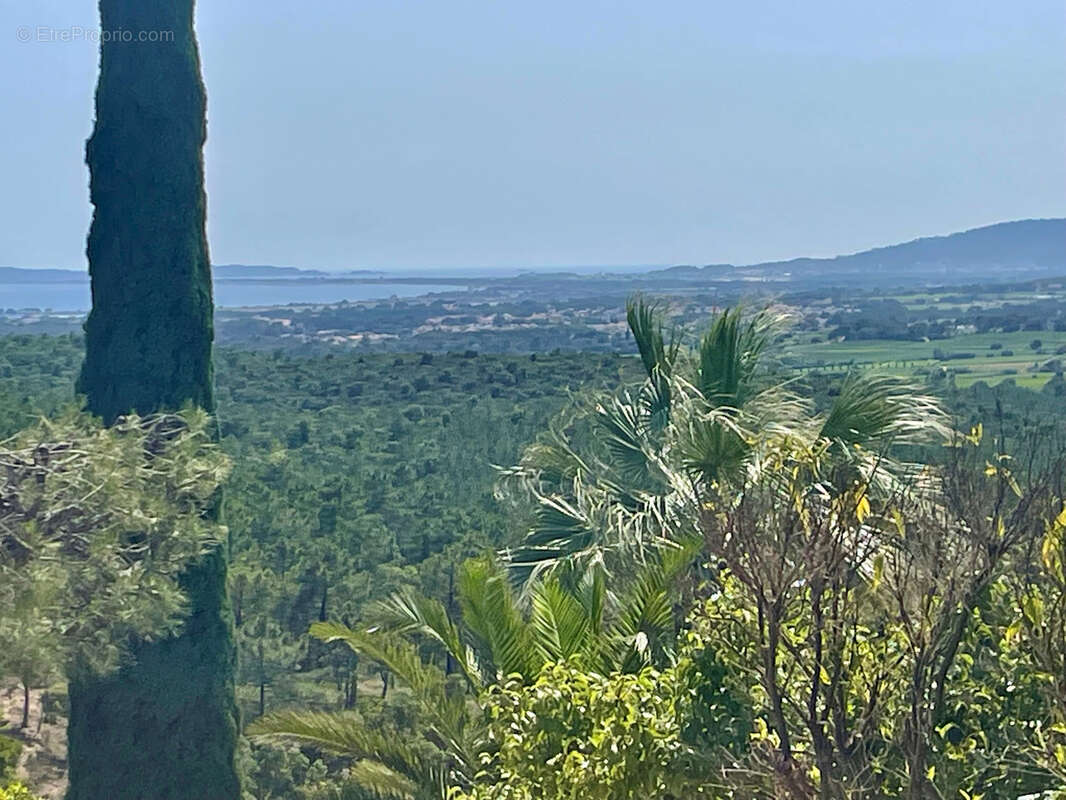 Maison à LA LONDE-LES-MAURES