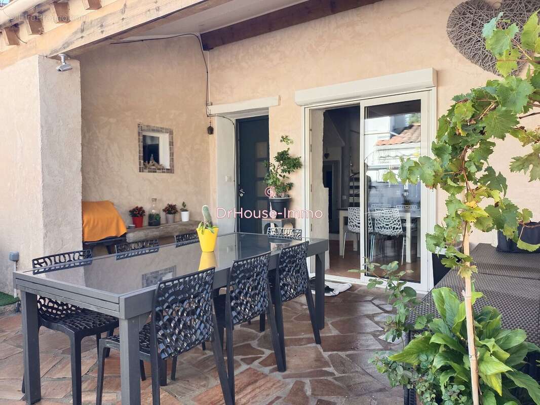 Appartement à LA CRAU