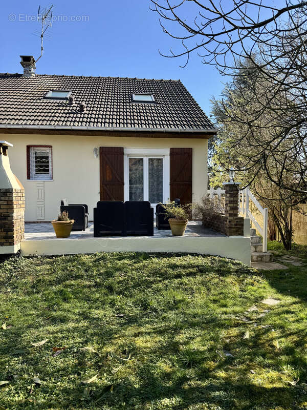 Maison à CLAYE-SOUILLY