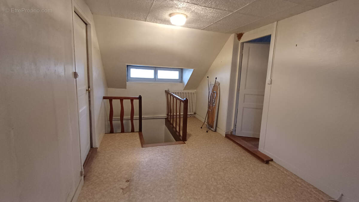 Commerce à DONNEMARIE-DONTILLY