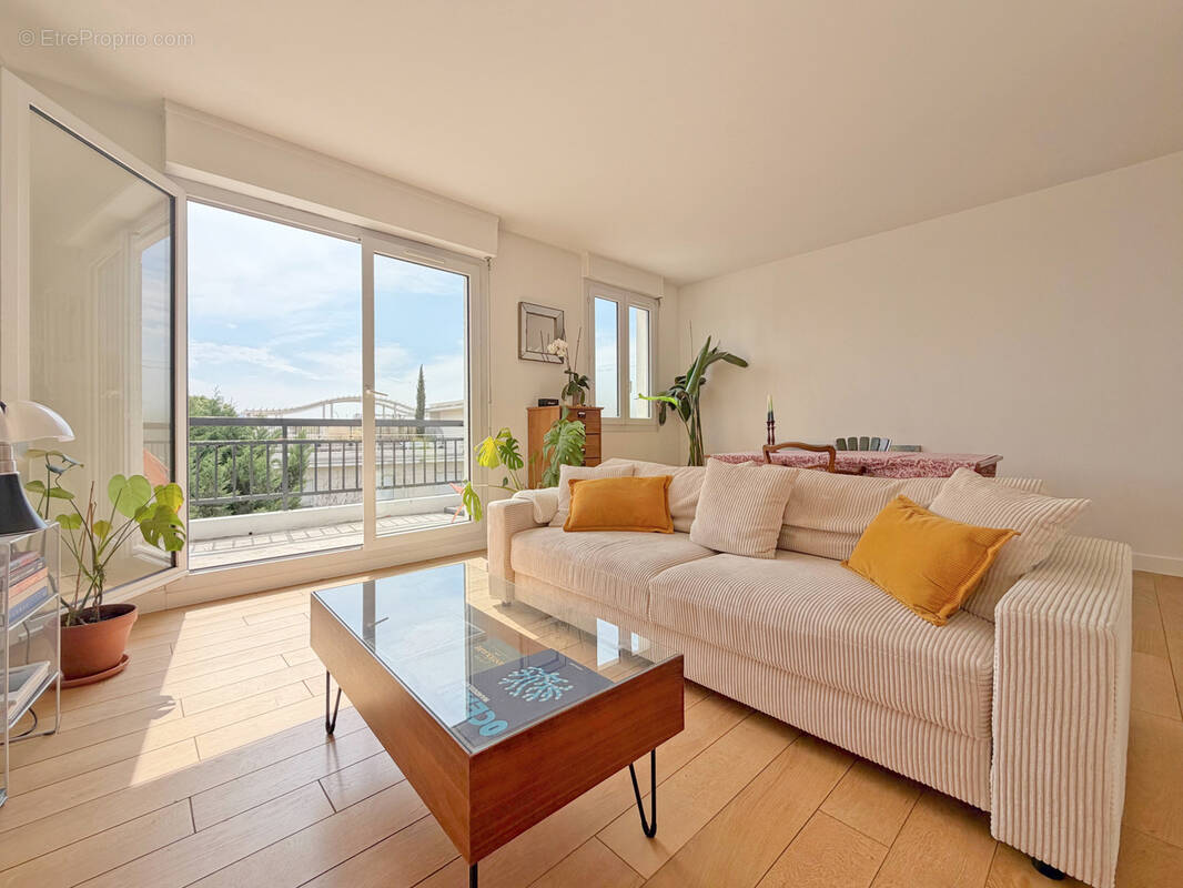 Appartement à ASNIERES-SUR-SEINE