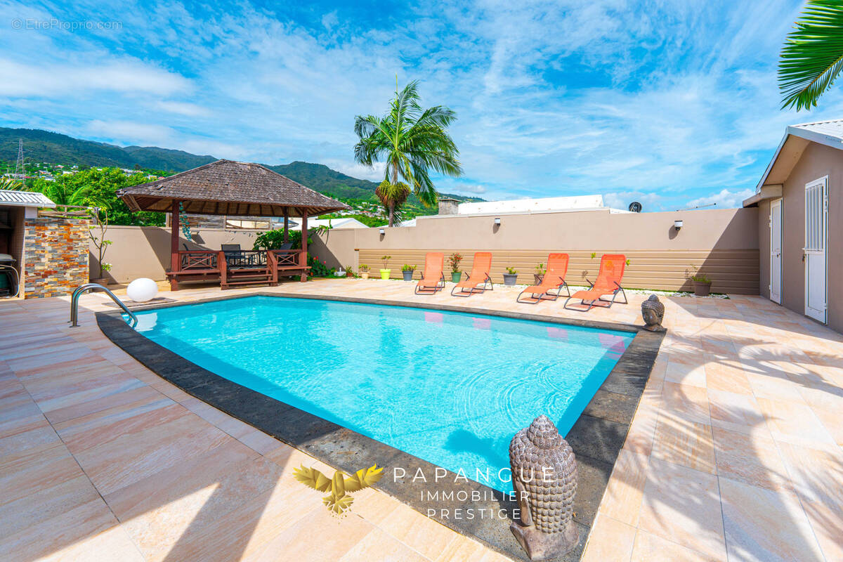 Maison à SAINT-DENIS