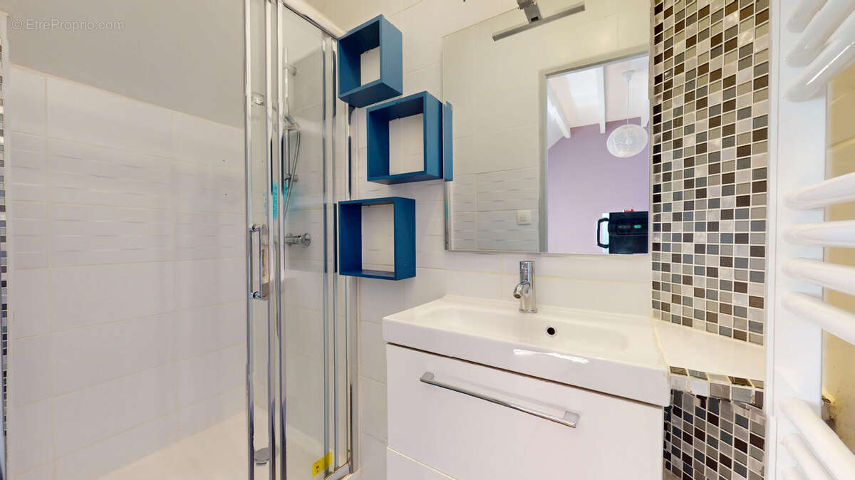 Maison à AVANNE-AVENEY