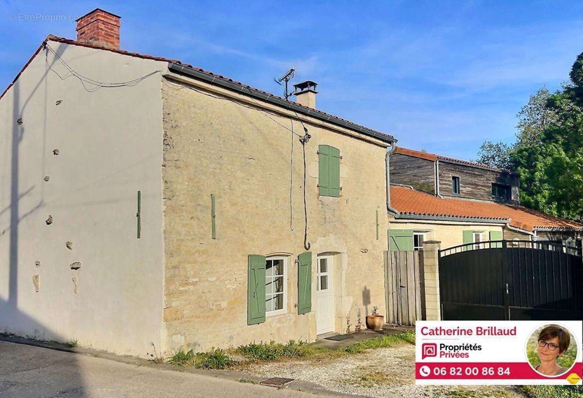 Maison à AIGREFEUILLE-D'AUNIS