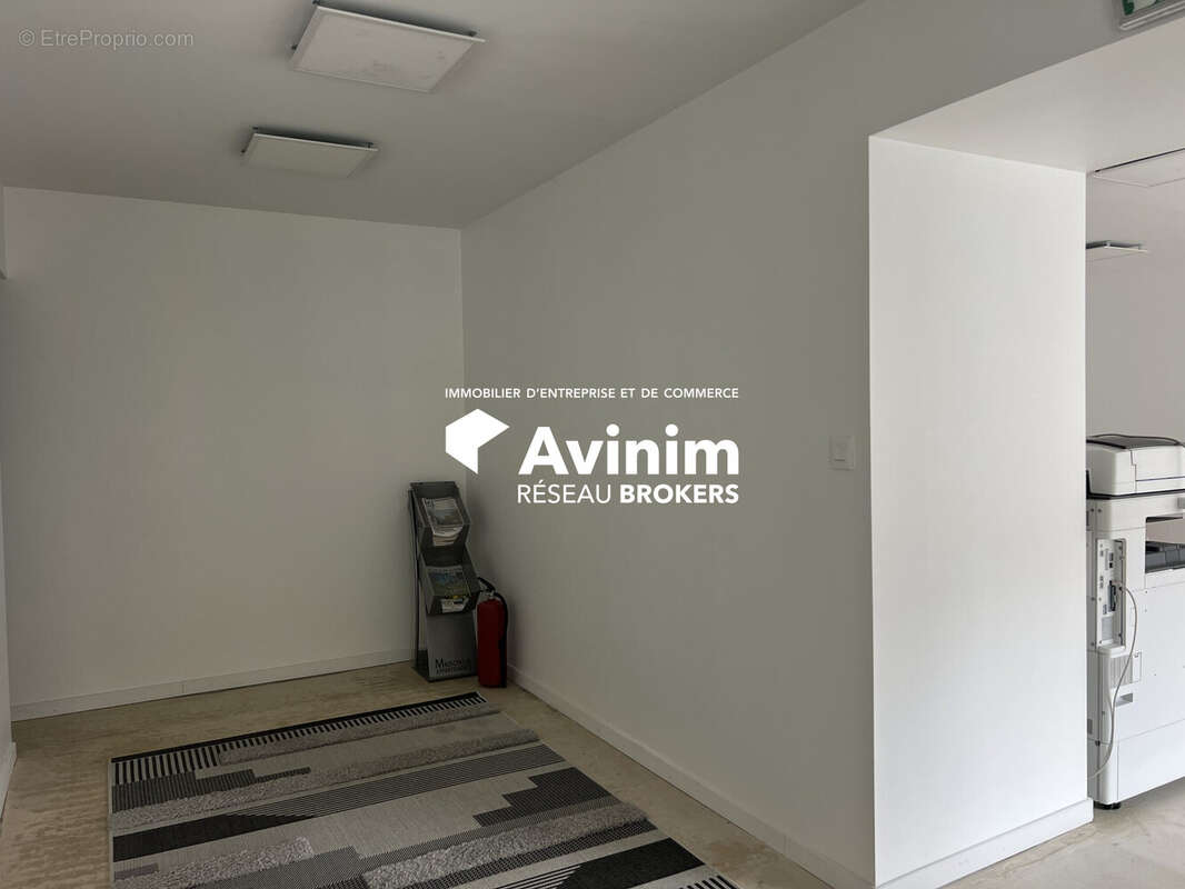 Commerce à LA VERPILLIERE