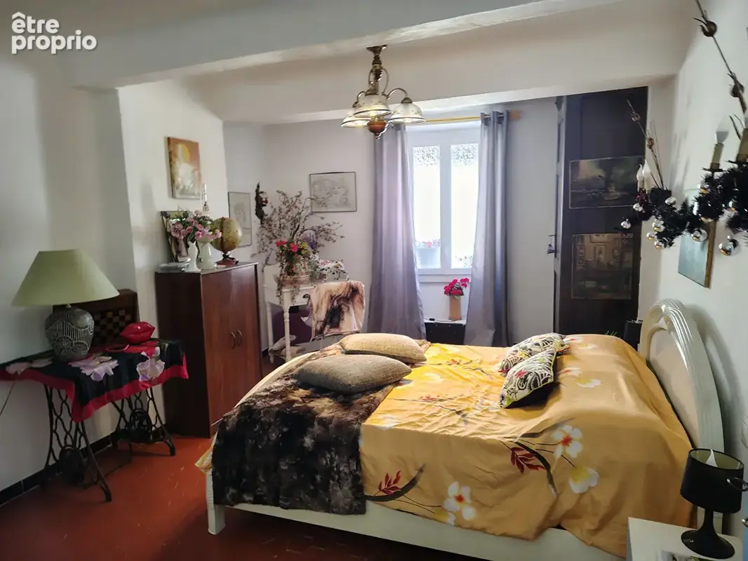 RÉGUSSE : maison de village , 3 chambres, bureau avec vue dégagée et cave - photo 21