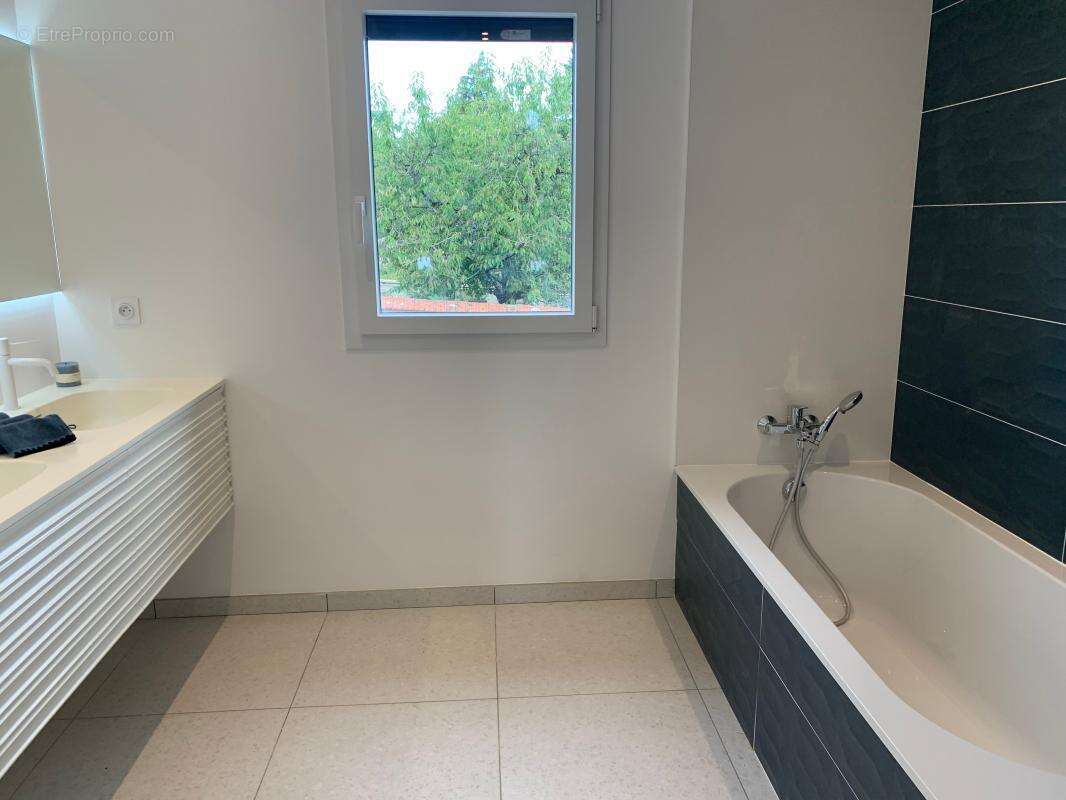 Maison à CALUIRE-ET-CUIRE