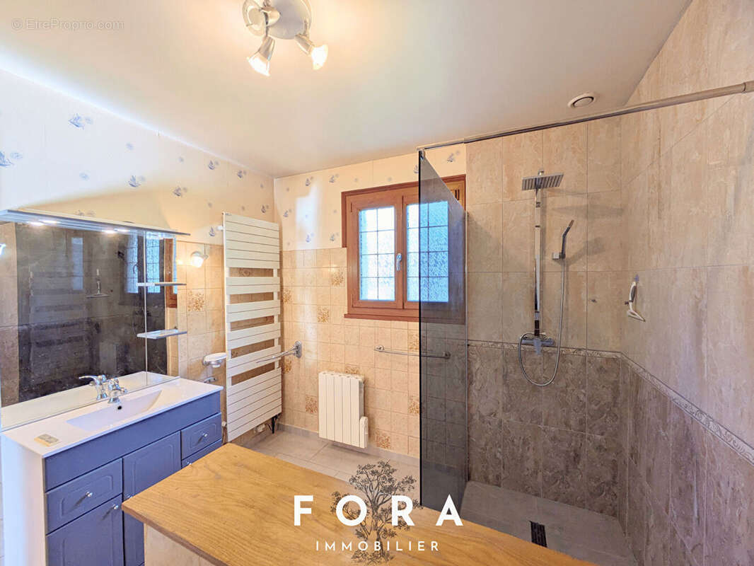 Maison 160 m² à Pont-D'ouilly  - photo 11