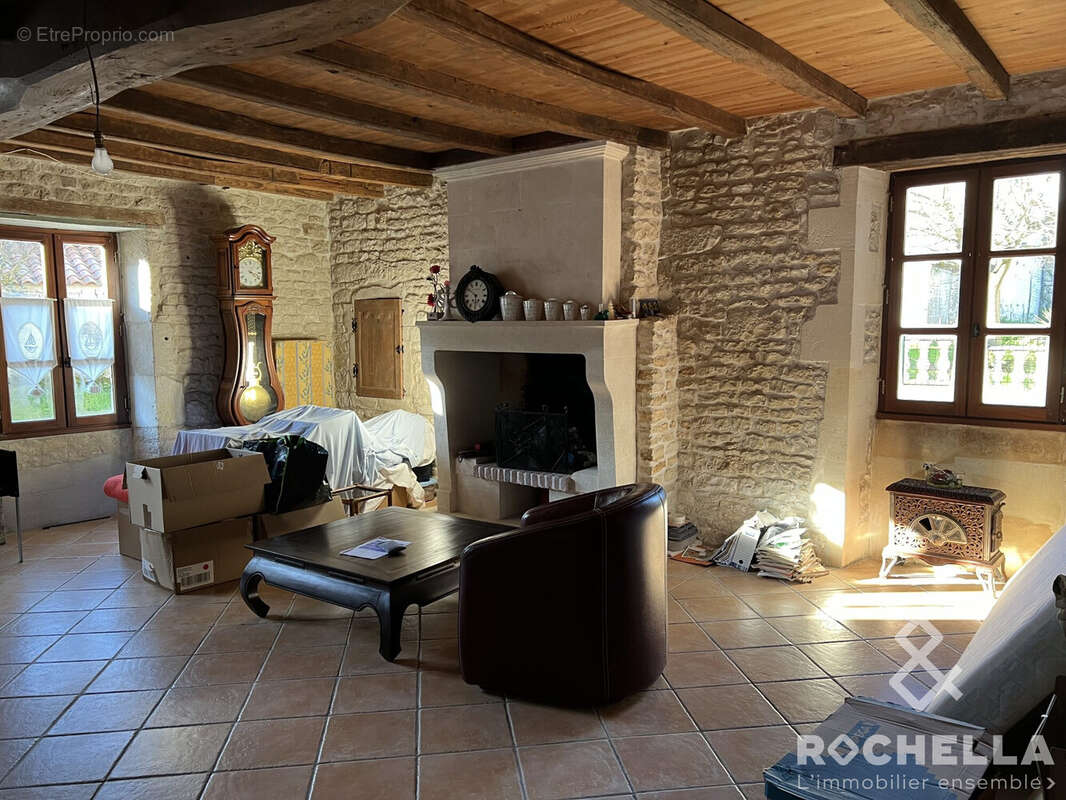 Maison à BERNAY-SAINT-MARTIN