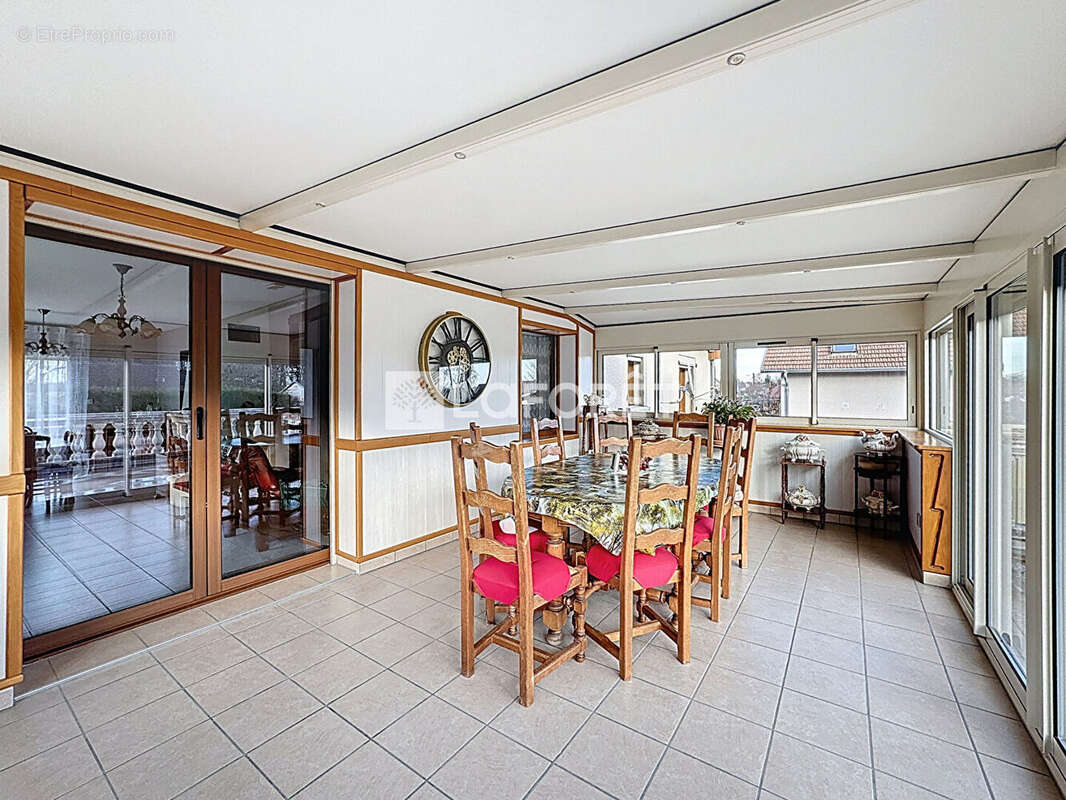 Maison à ESSERTENNE-ET-CECEY