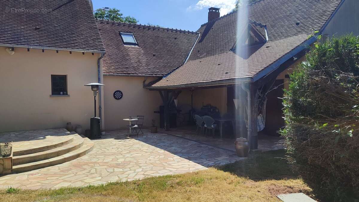 Maison à TREIGNY