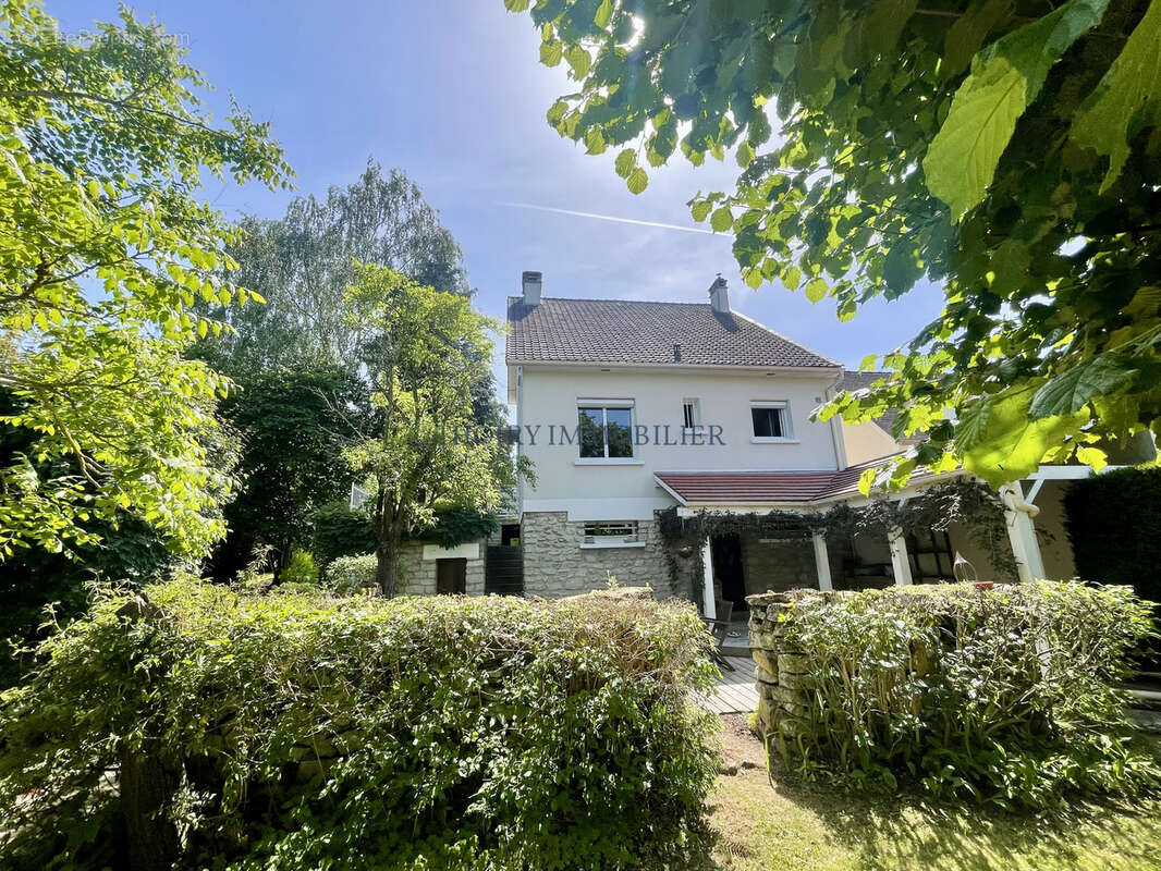 Maison à BAZEMONT