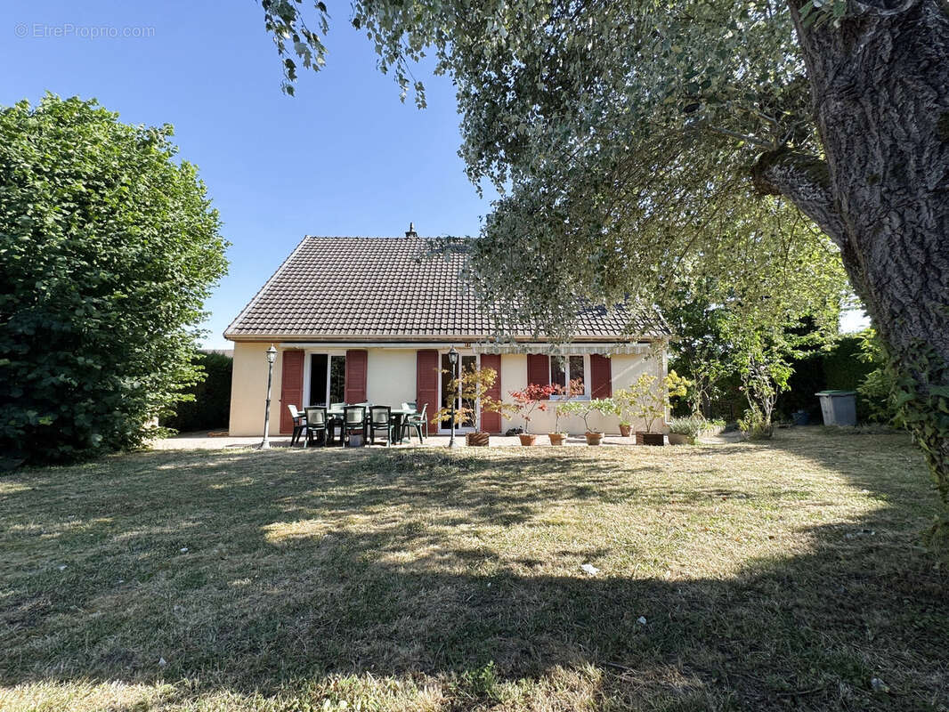 Maison à FOSSES
