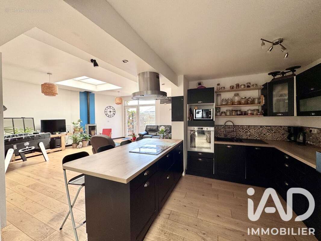 Maison 215 m² à Roncq  - photo 6