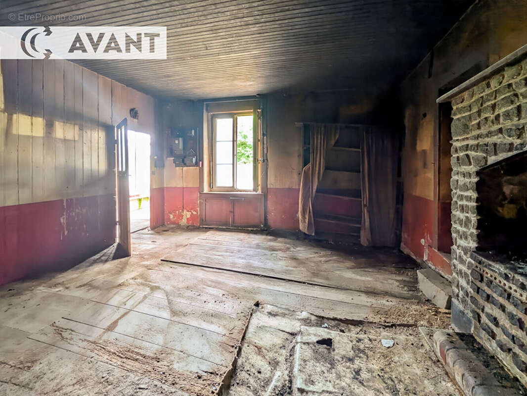 Longère en pierre à rénover à Saint-Aubin-d'Aubigné 60m² - photo 3