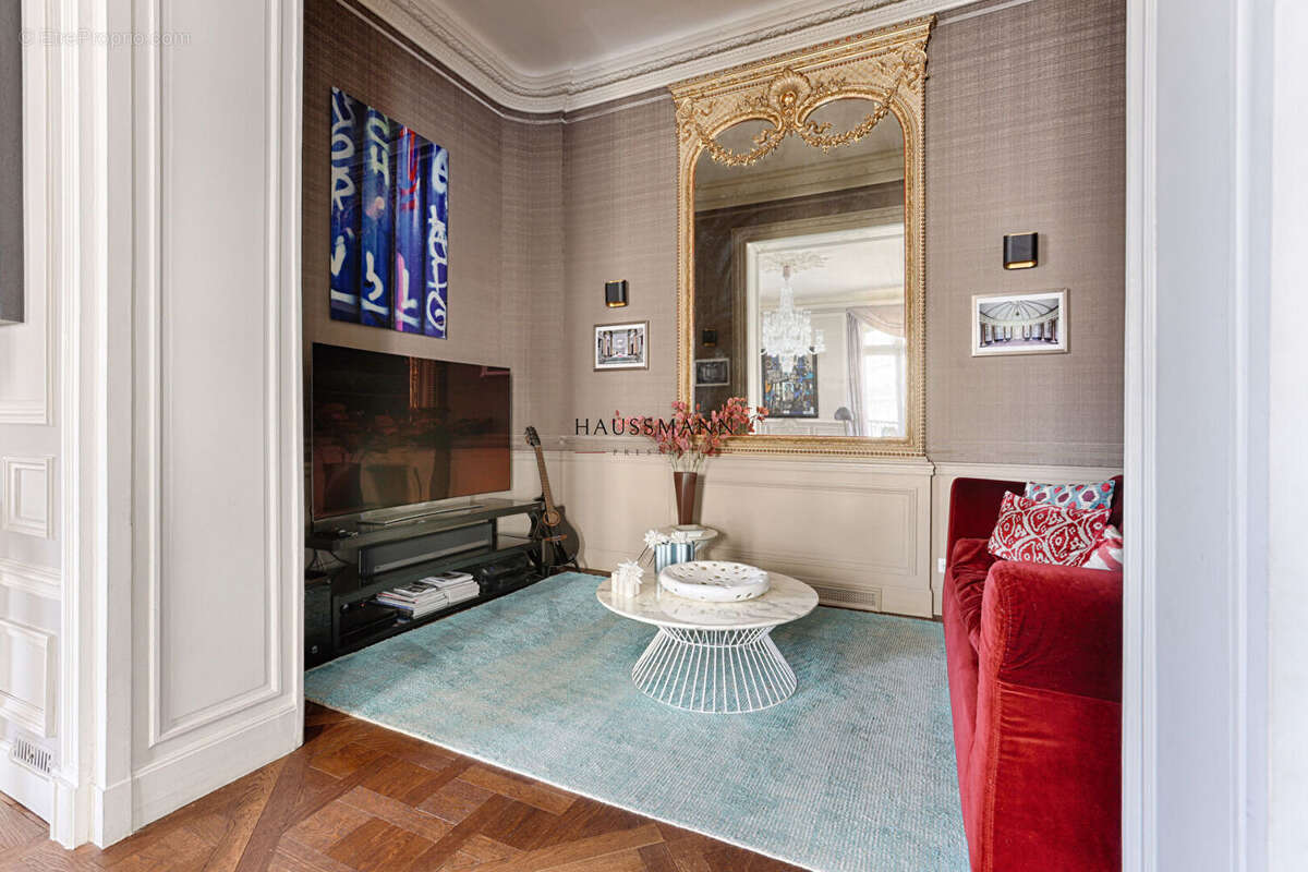 Appartement à PARIS-8E