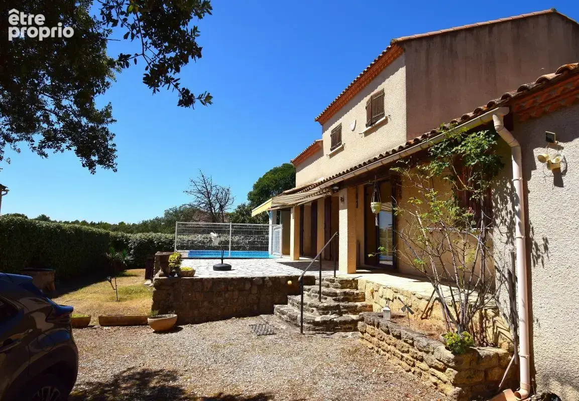 Maison à VERS-PONT-DU-GARD