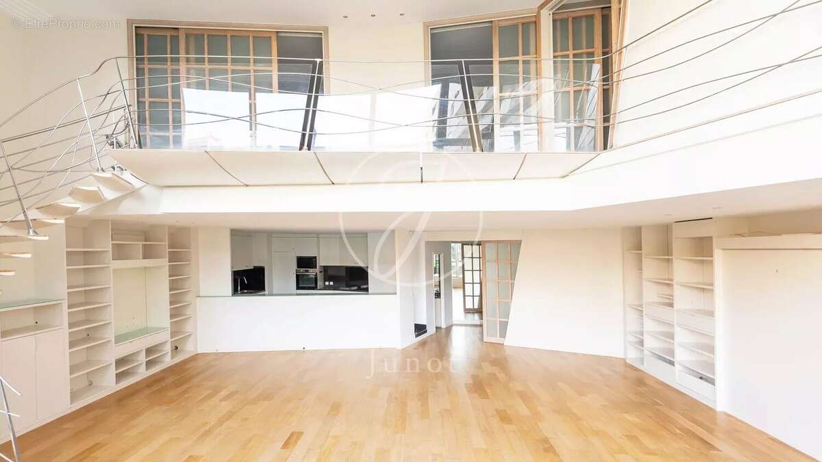 Appartement à PARIS-19E
