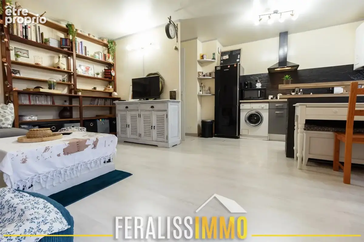 F2 chaleureux avec balcon idéalement situé ! - photo 6